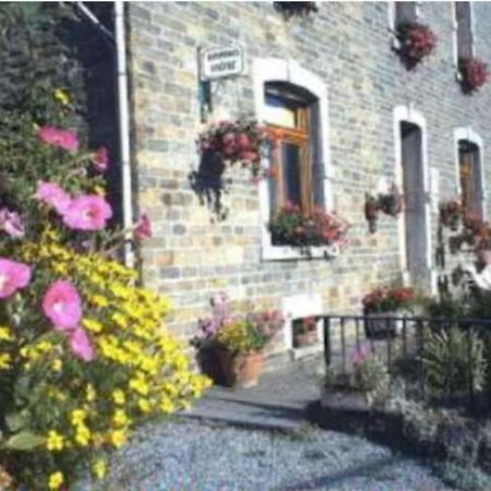 Les Vieilles Pierres Bed & Breakfast Comblain-au-Pont Oda fotoğraf